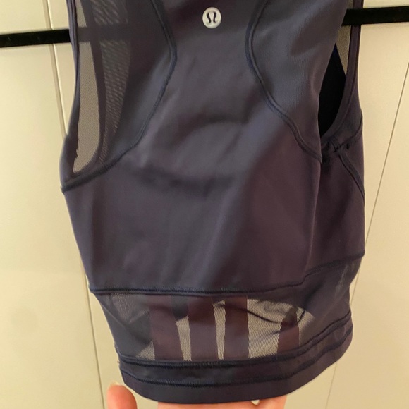 Mesh crop top - Picture 4 of 4